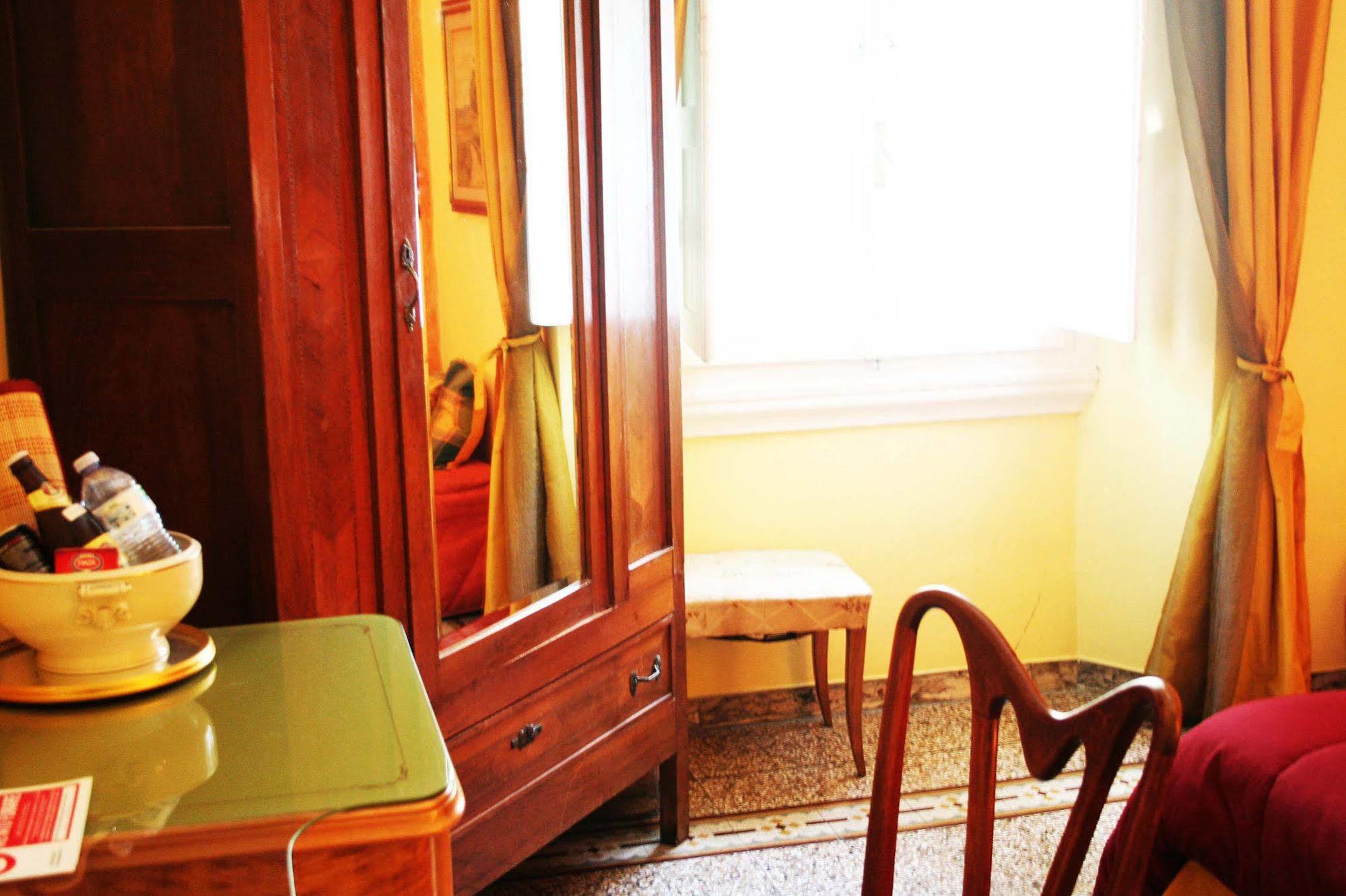 A Casa Di Virgilio Hotel ฟลอเรนซ์ ภายนอก รูปภาพ